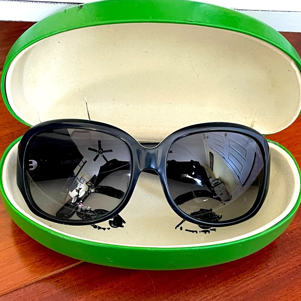 Kate Spade leopard sunglasses with case